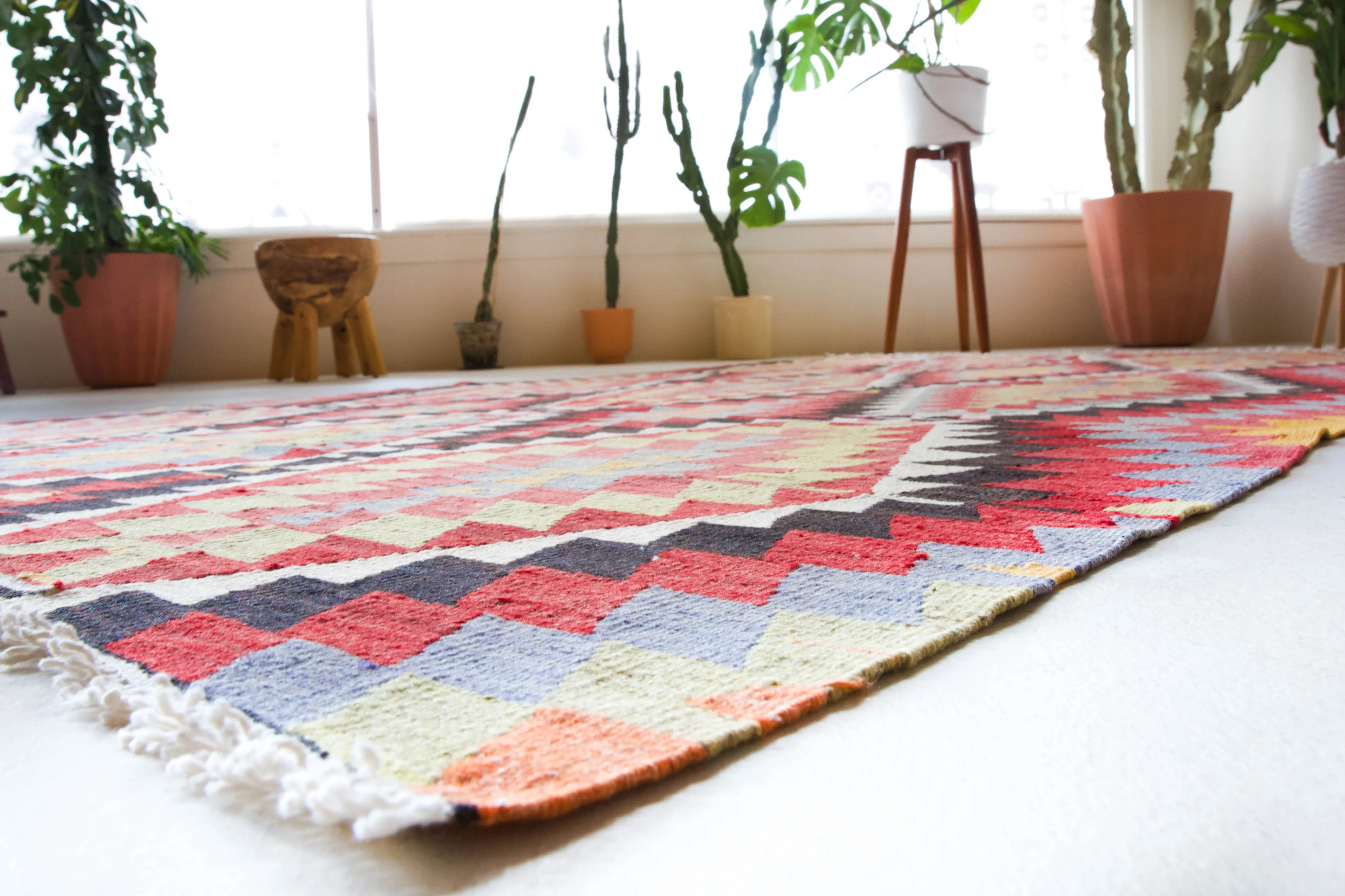 Vintage Toros Kilim Rug 5'7"x9'3"