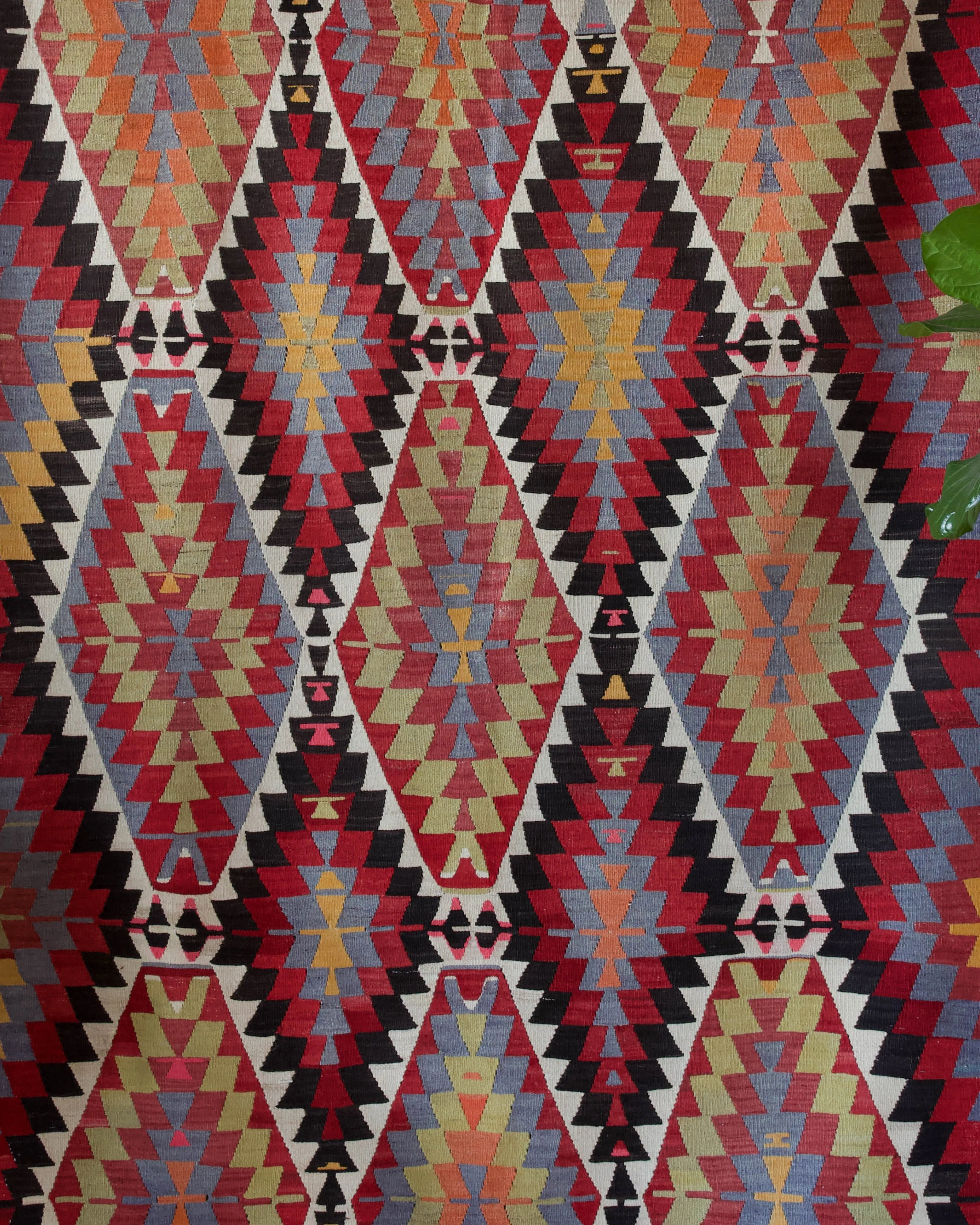 Vintage Toros Kilim Rug 5'7"x9'3"