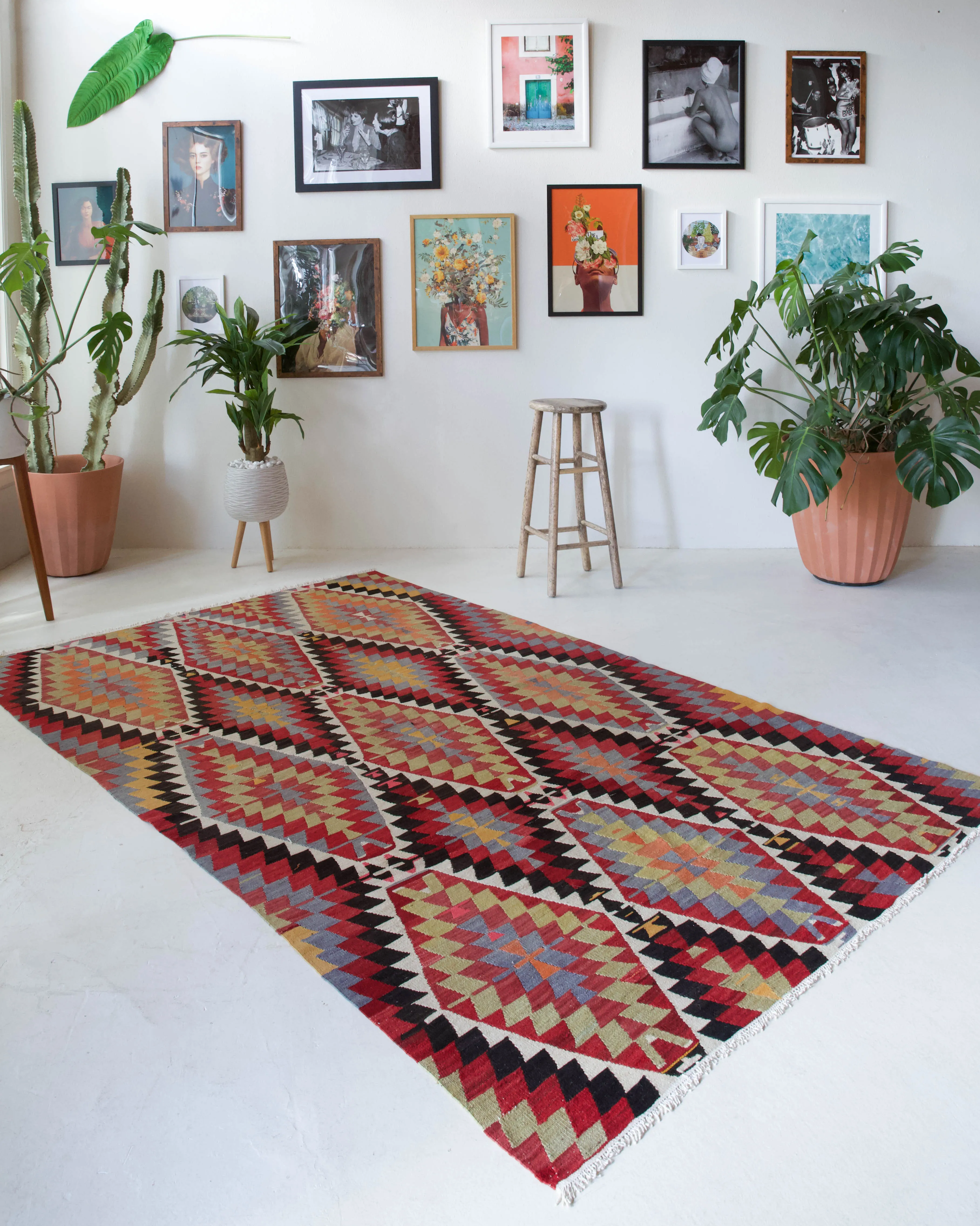 Vintage Toros Kilim Rug 5'7"x9'3"
