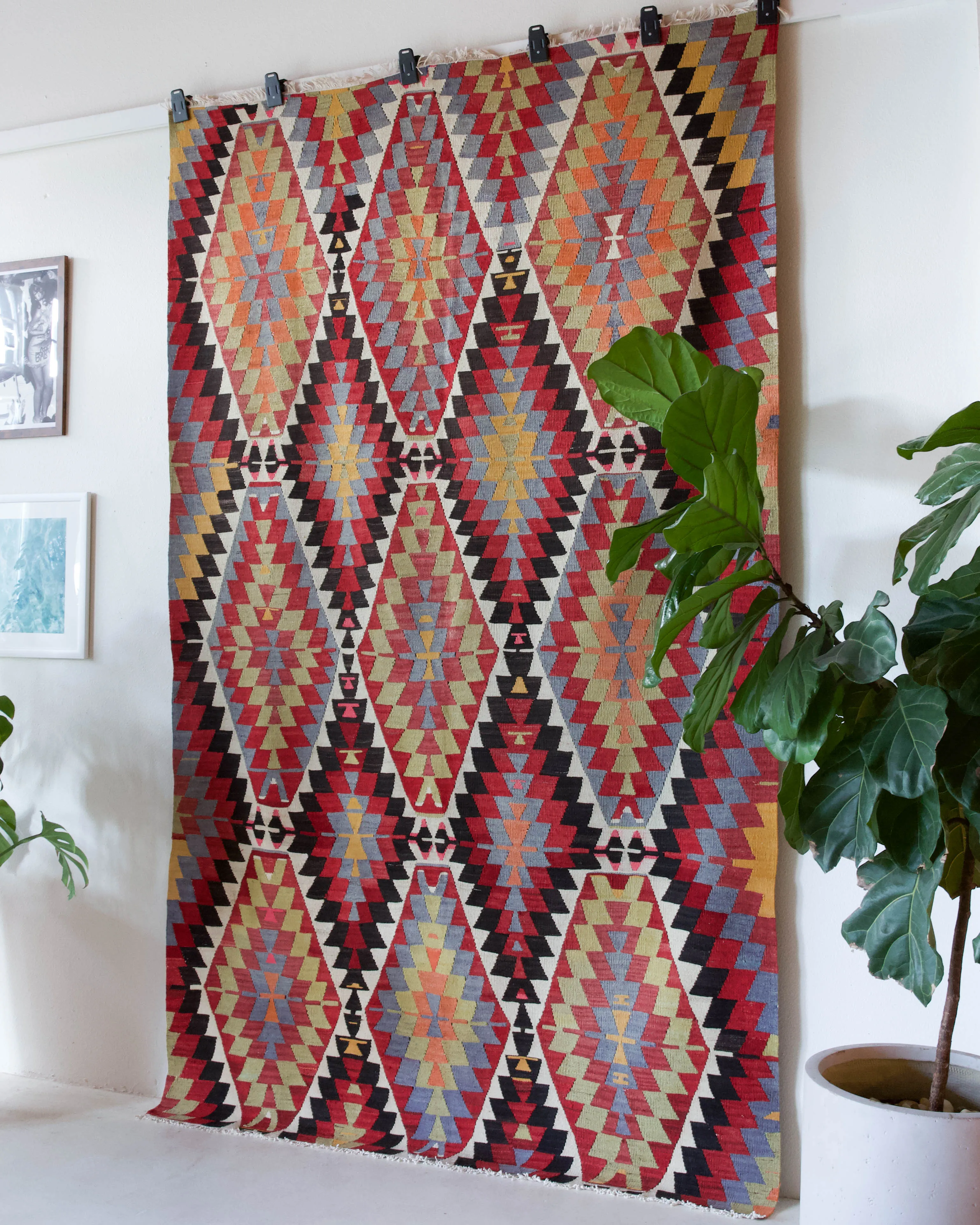 Vintage Toros Kilim Rug 5'7"x9'3"