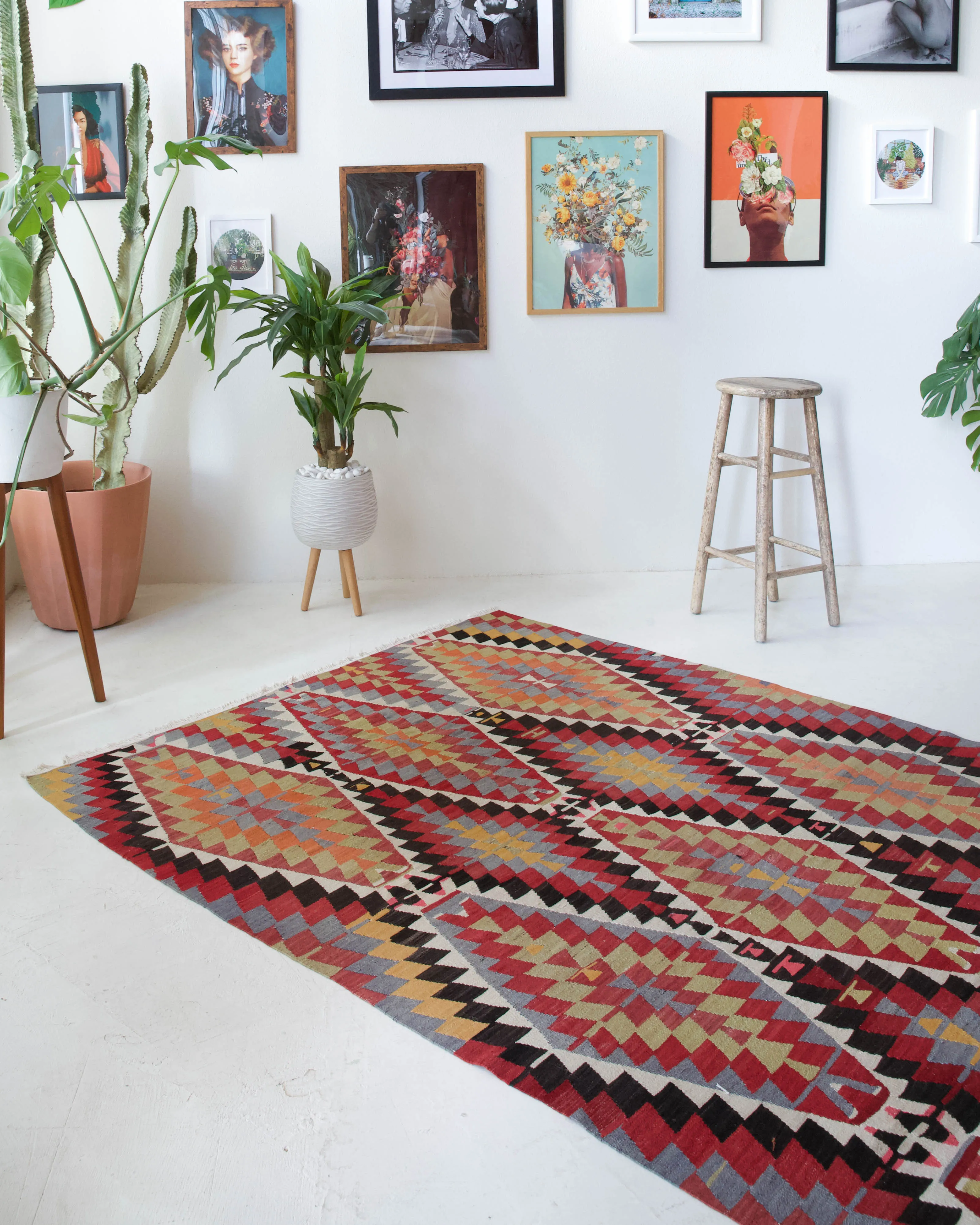 Vintage Toros Kilim Rug 5'7"x9'3"