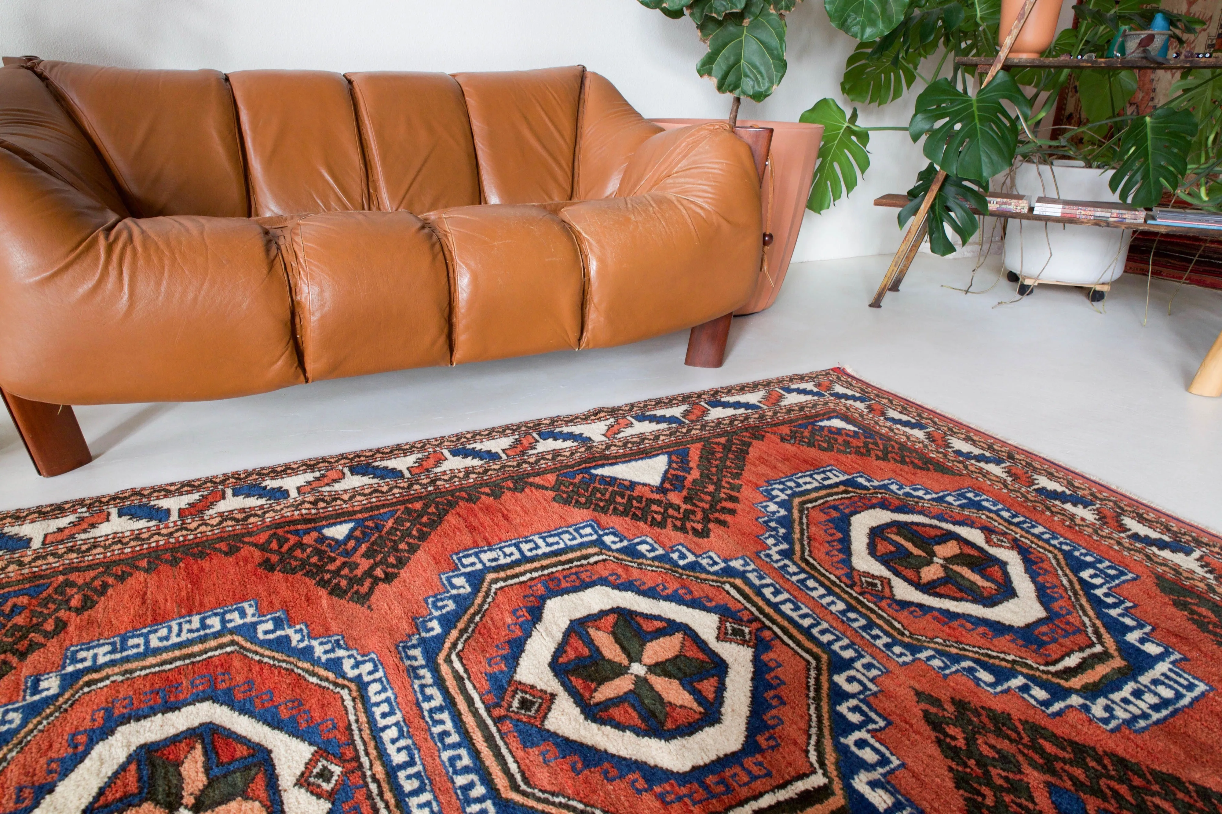 Vintage Western Anatolian Rug 5'6"x6'11"