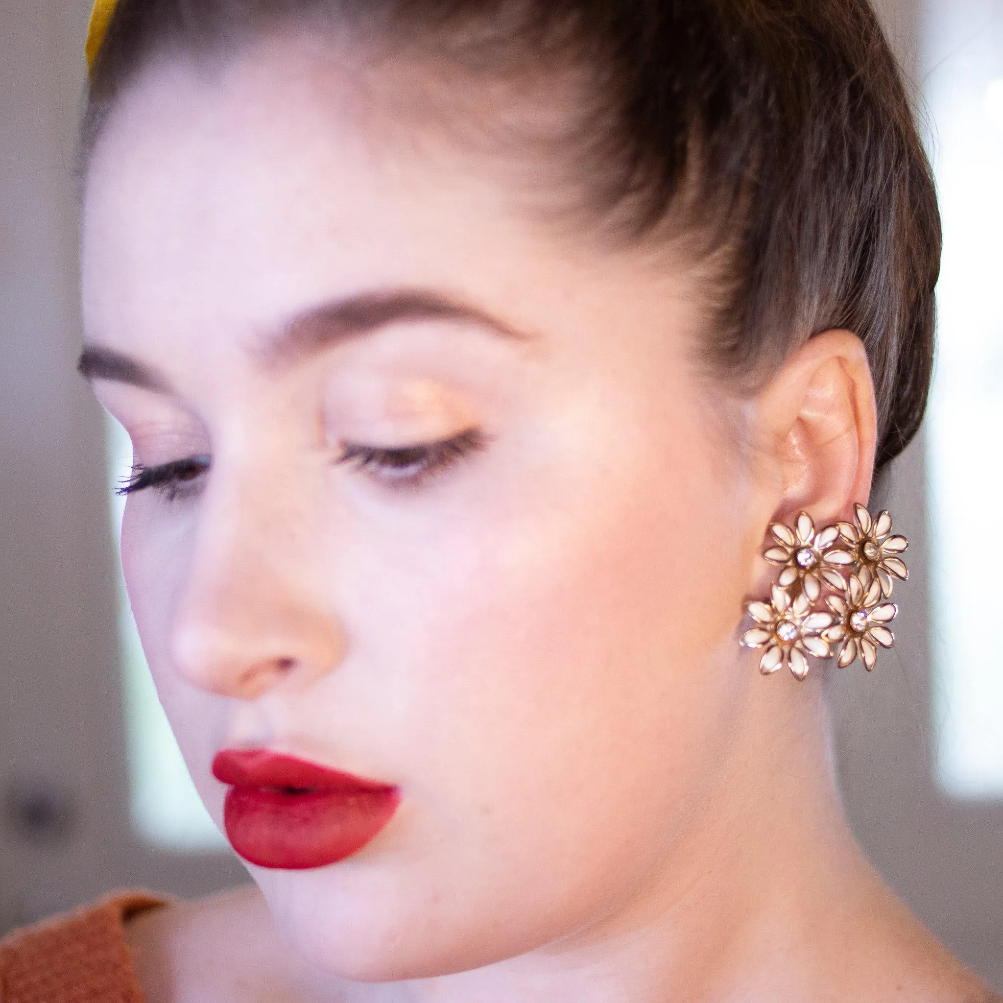 Vintage White Flower Earrings with Diamante Crystals