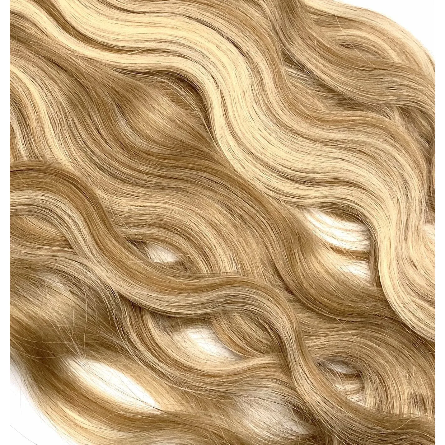 VIP M-Tip System (Tape extensions 100 strands) / Wavy 18"